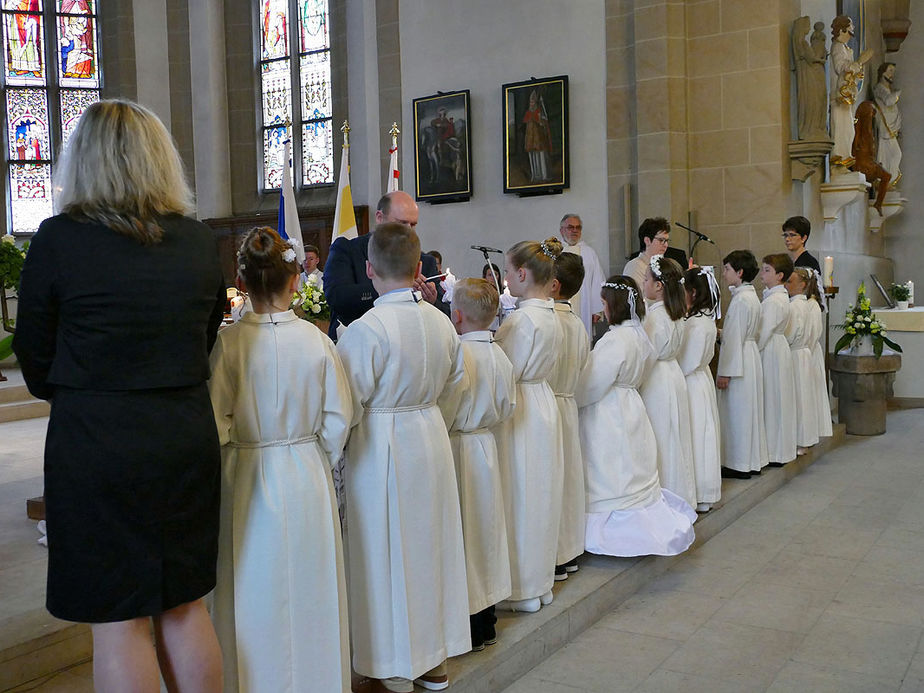 Feier der 1. Heiligen Kommunion in Sankt Crescentius (Foto: Karl-Franz Thiede)